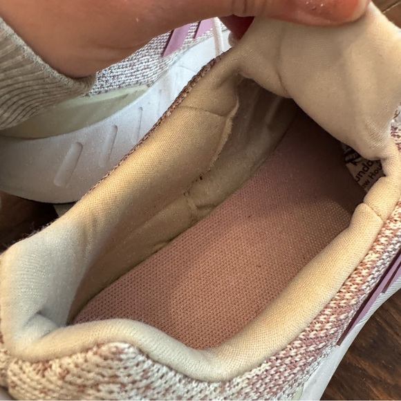 Adidas Women's Swift Run 22 Alumina Bliss Lilac White Shoes GW6886 Size 9 - Picture 3 of 6